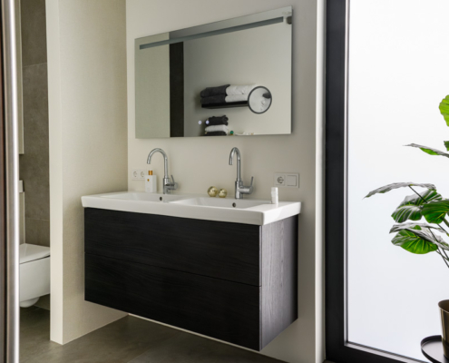 zwart badmeubel badkamer