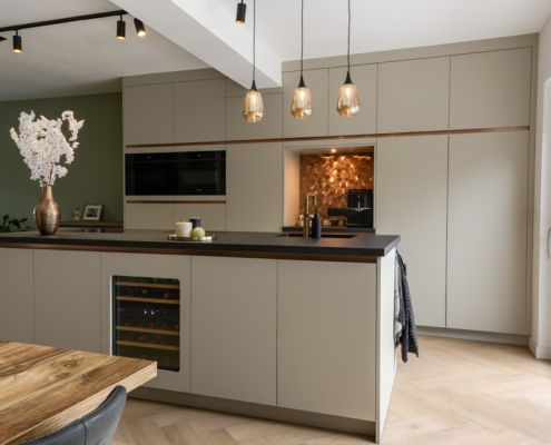 grote keuken met kookeiland