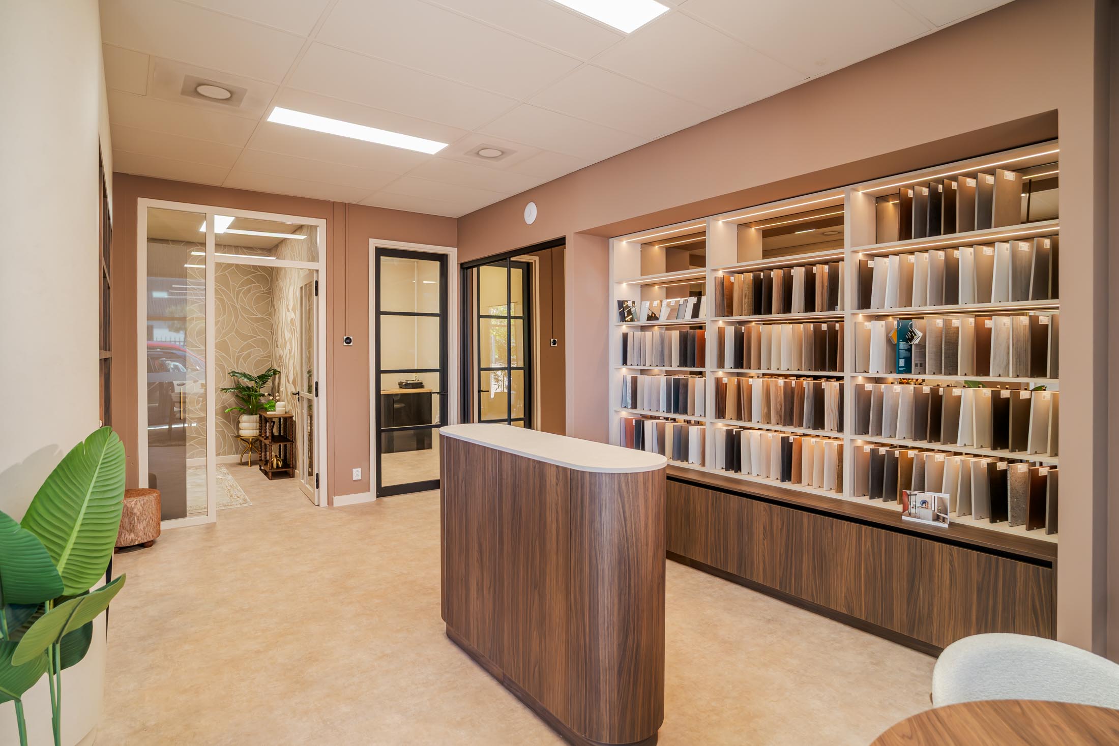 showroom stalenkast